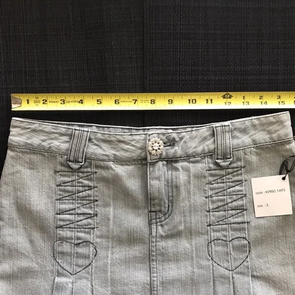 Kenzie Girl Brand - Denim Heart Skirt (Rare HTF) - Picture 9 of 11